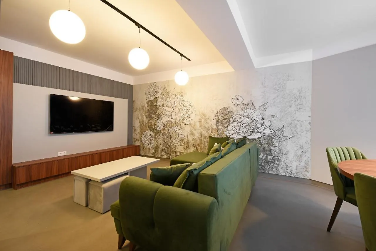 Suspended Gardens Apartment Bucureşti